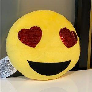 Meet your Posher, Leonora